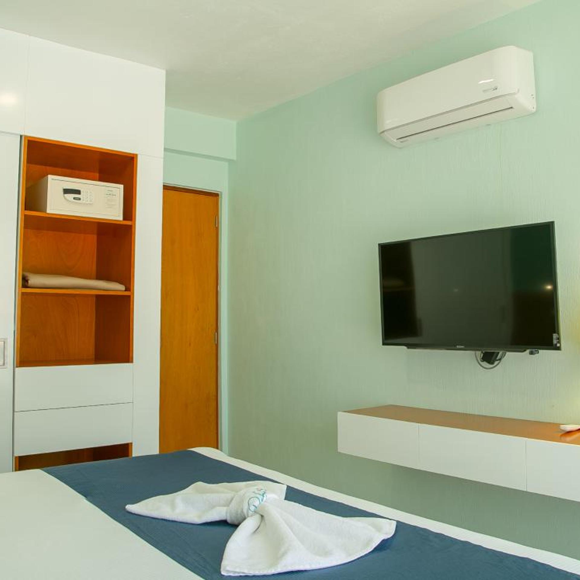 Relax Inn Suites 37/50