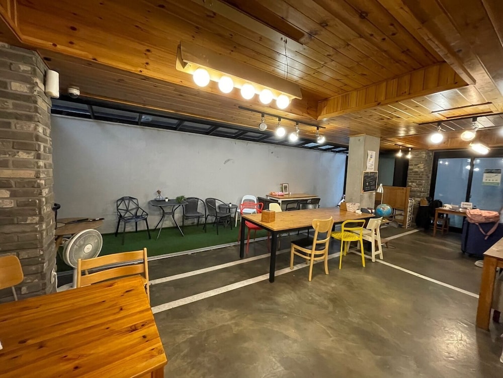Twin Rabbit Guesthouse 40/51