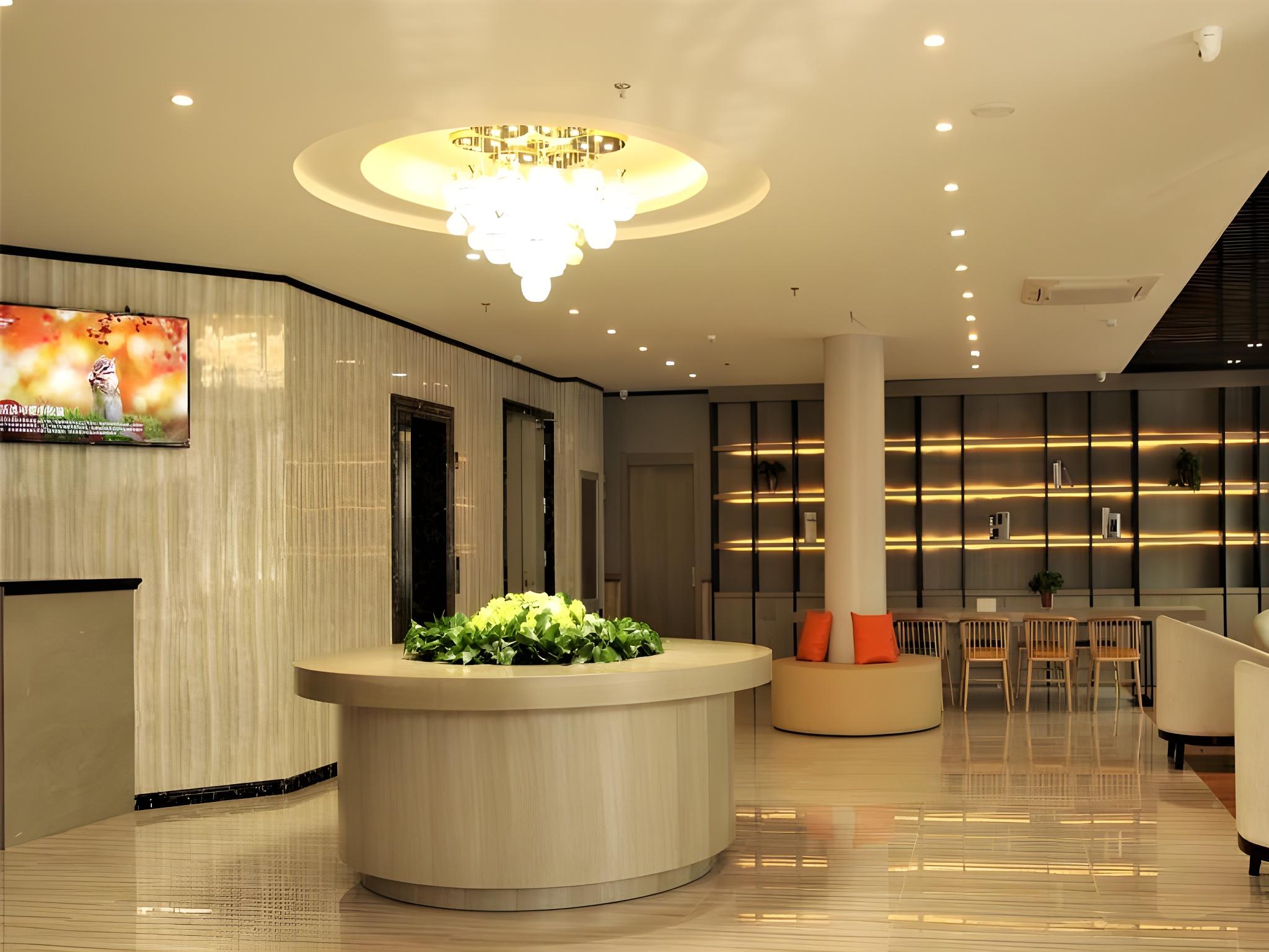 Gya Langfang City Government Hotel 8/28