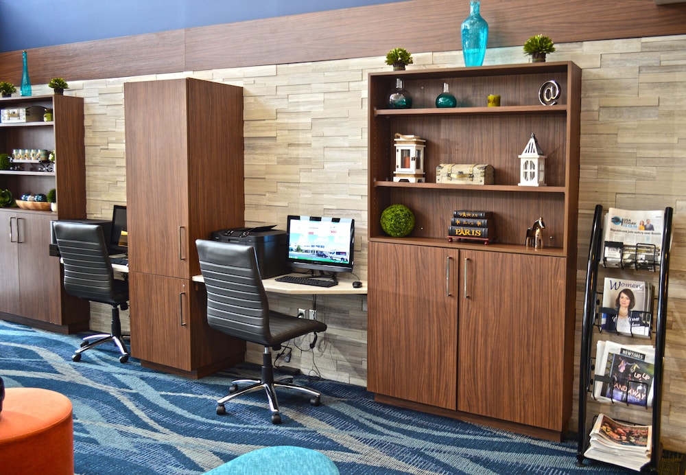 Holiday Inn & Suites Syracuse Airport - Liverpool 67/76
