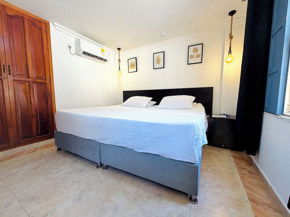 Family, Queen Bed, Balcony