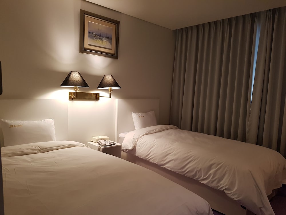 Hotel Dongseoul 9/26