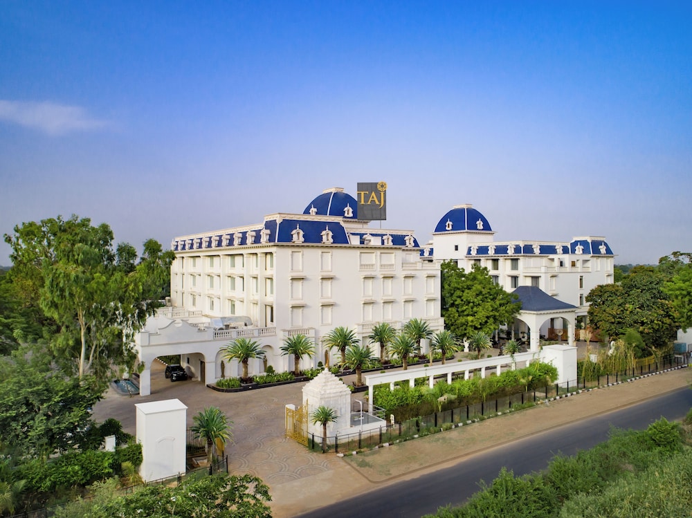Taj Gandhinagar Resort and Spa 49/52