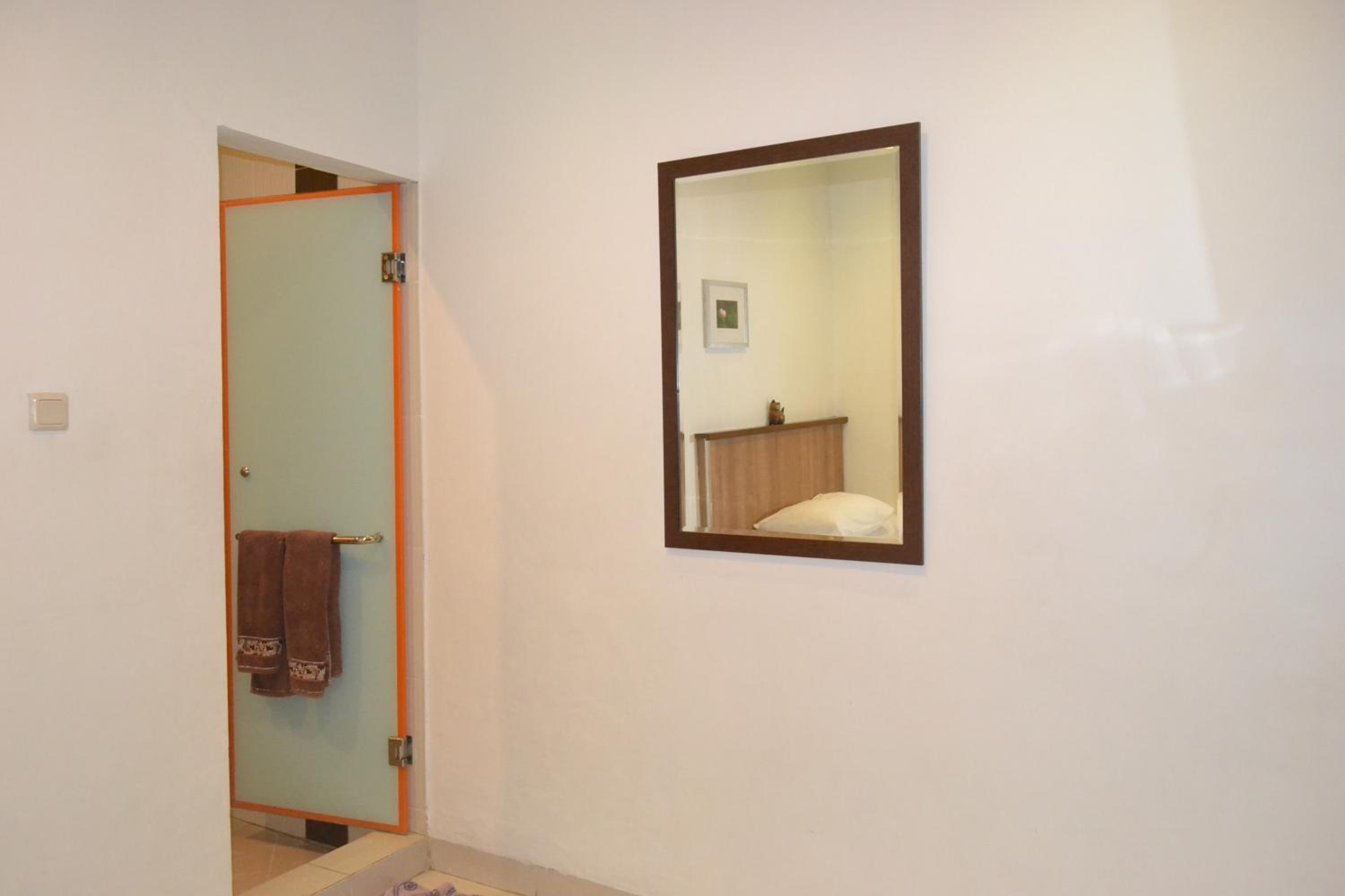 Cabin Hotel Bhayangkara 35/50