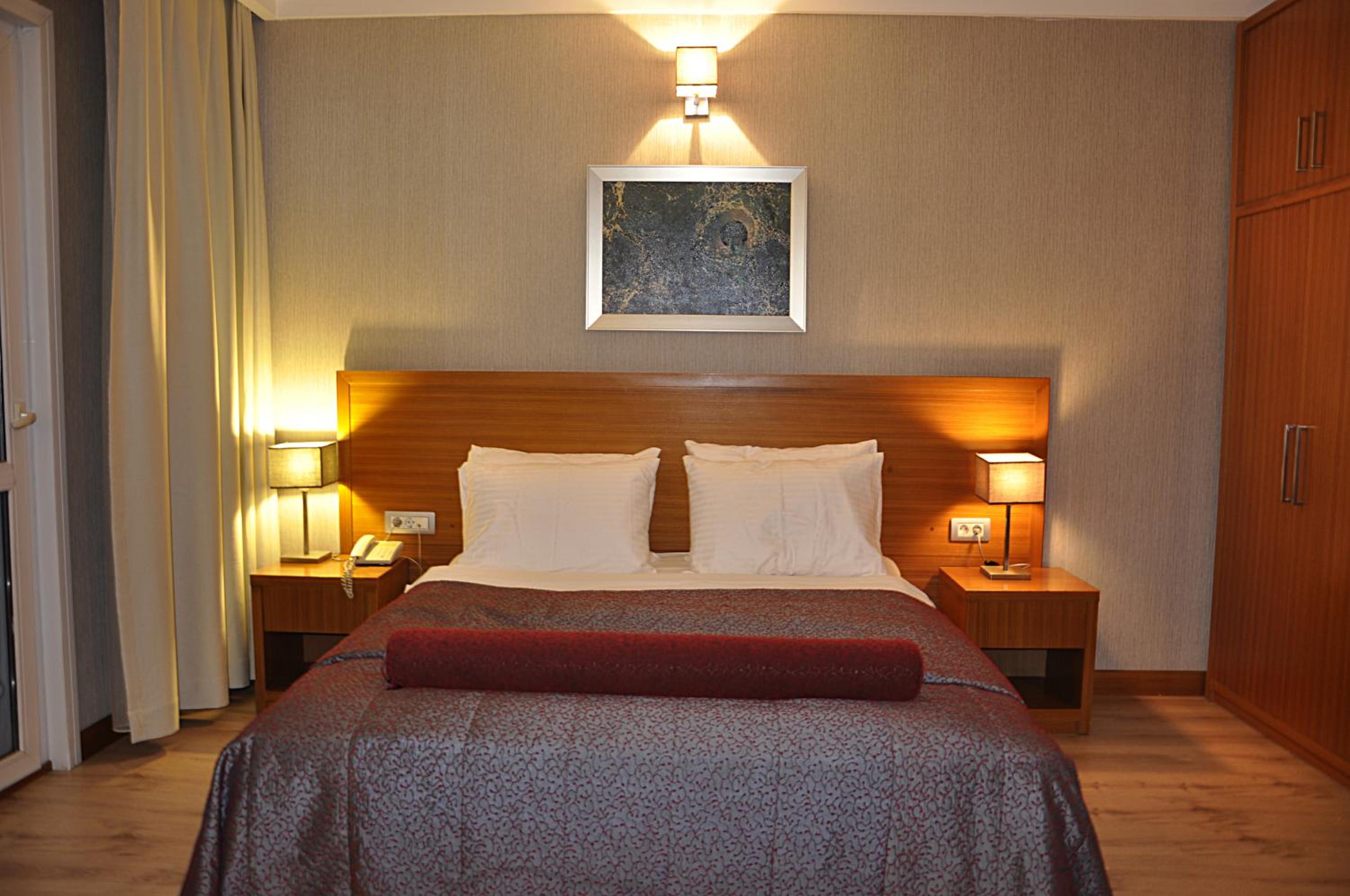 Room, Double Bed