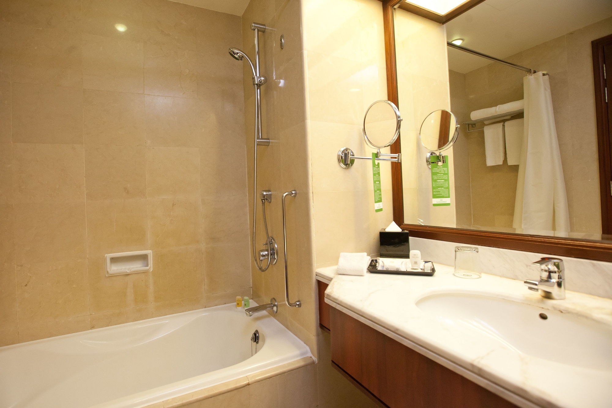 Superior Cityview King، Gurney Bay Hotel, A Parkroyal Hotel 9/10
