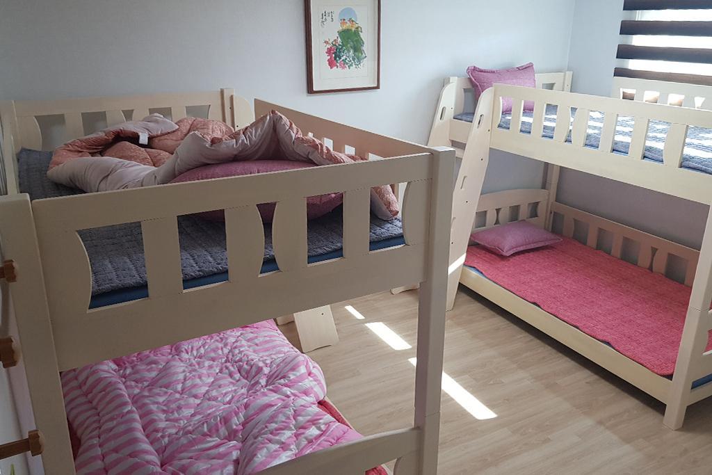 MIXED DORM, 4 PEOPLE
