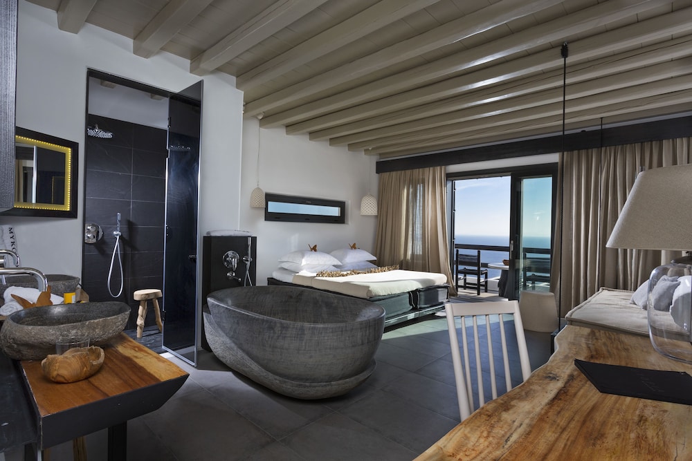 Myconian Utopia Relais & Chateaux 24/66