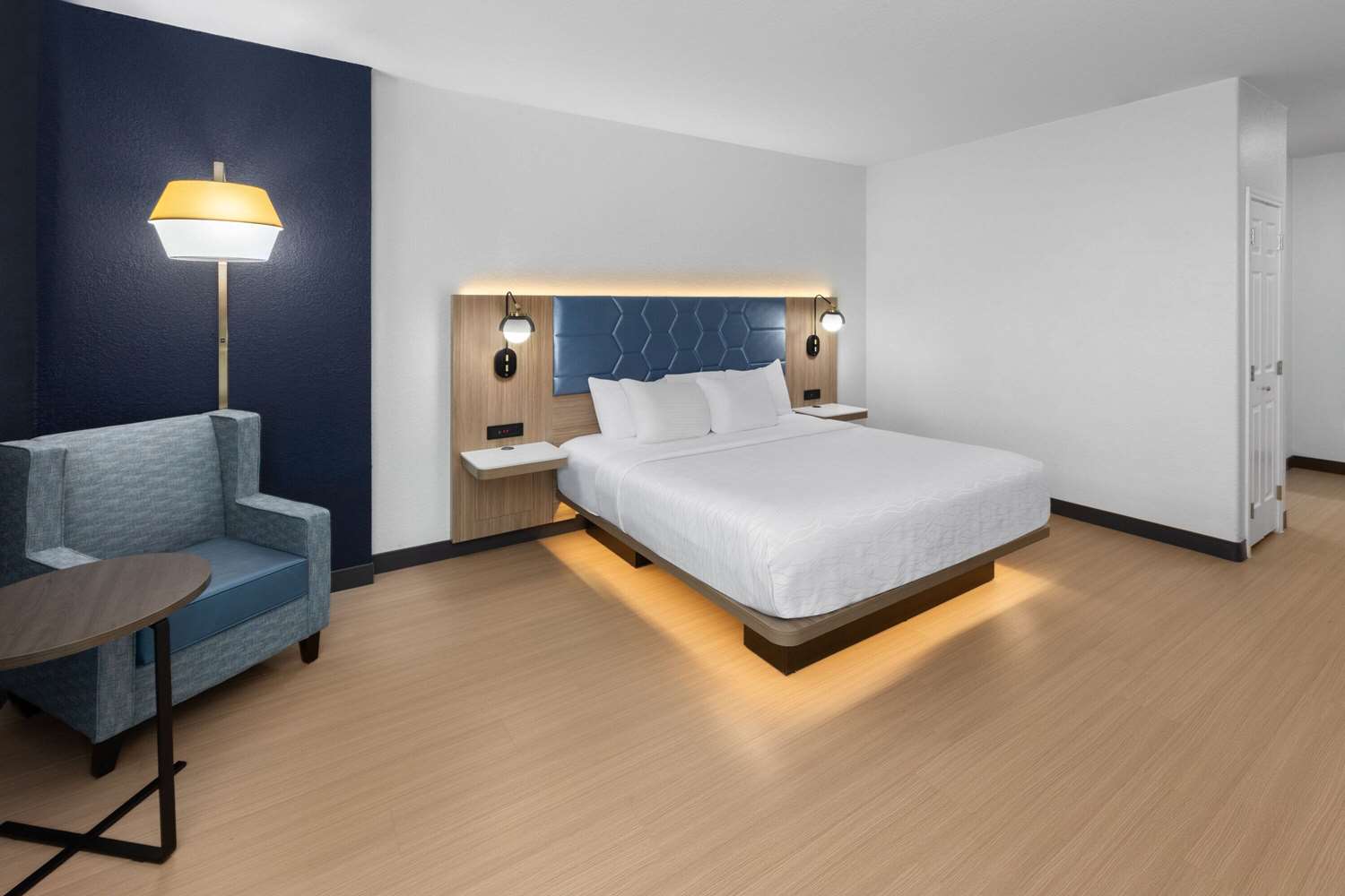 La Quinta Inn & Suites by Wyndham San Antonio Northwest 22/62