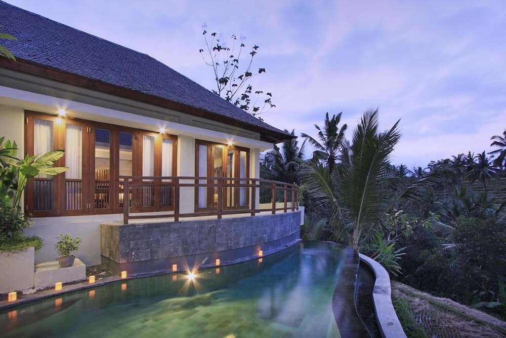 Puri Sebali Resort photo1