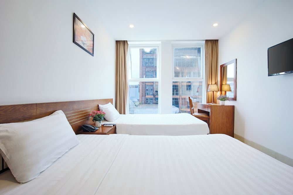 Golden Light Hotel 15/51