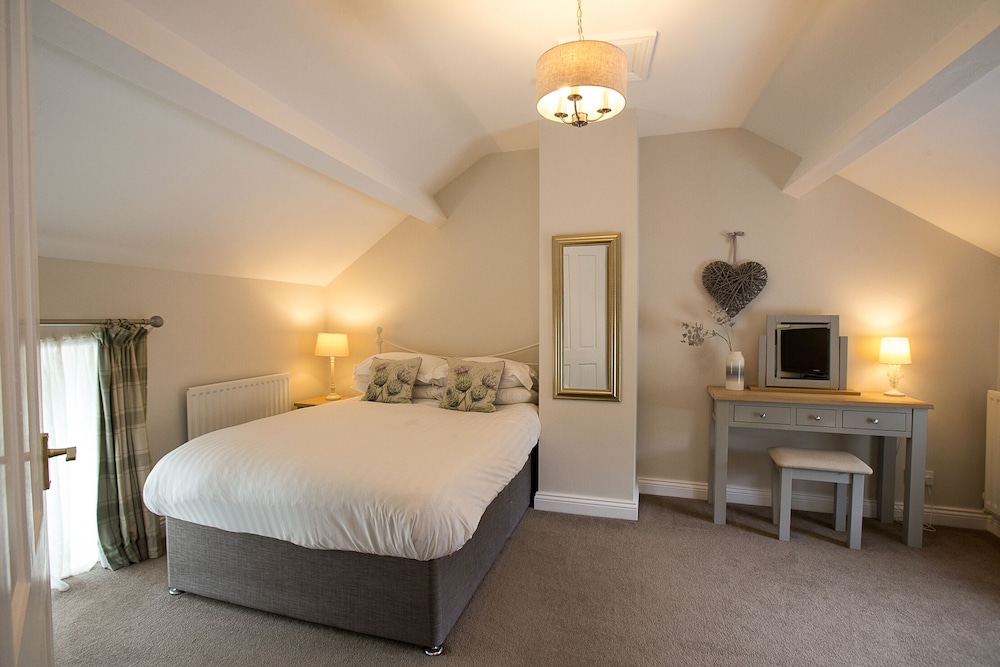 Bramwood Cottages 9/36