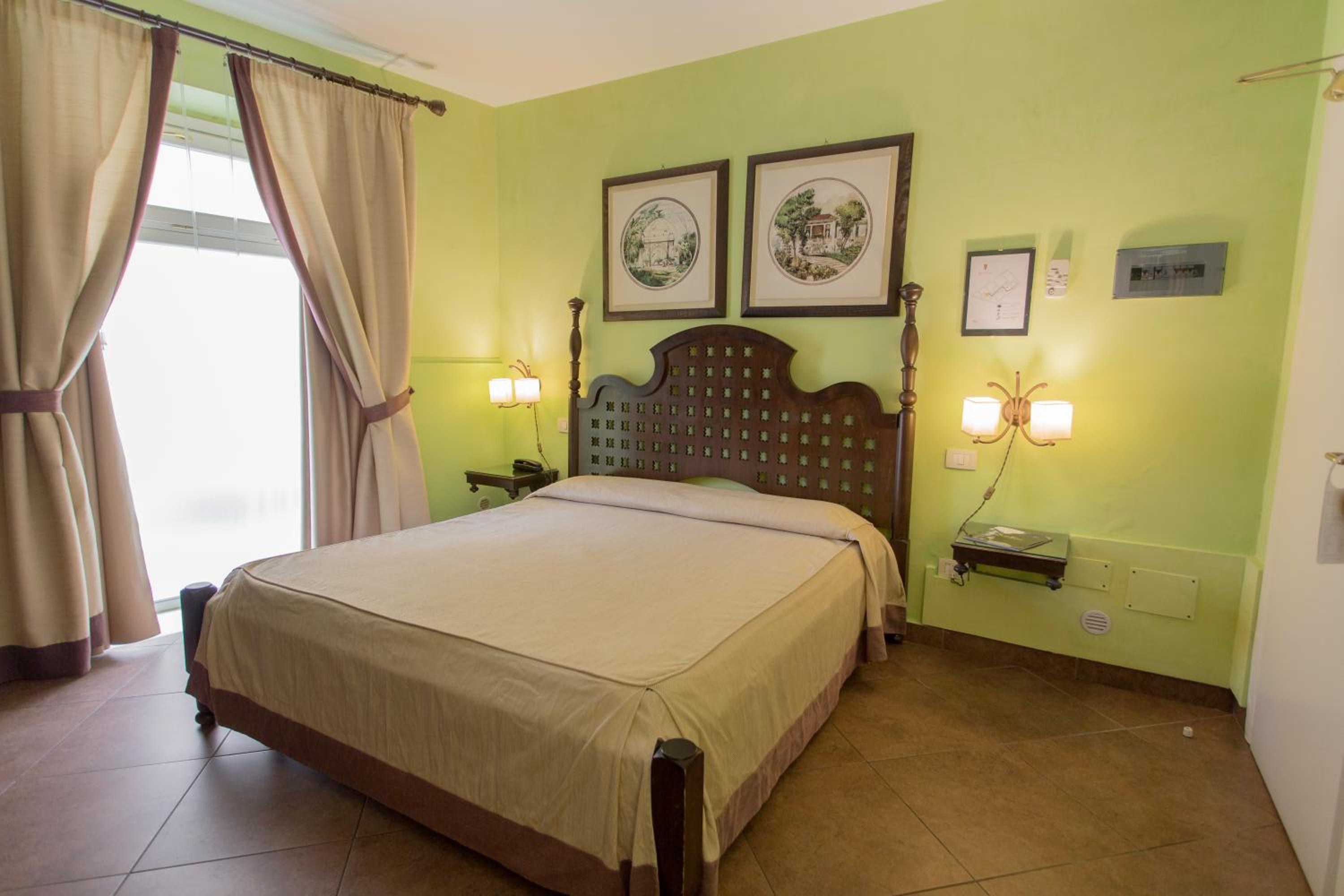 Economy, Double Bed, Ground Floor