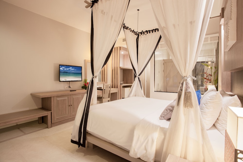 Access Resort & Villas 30/70