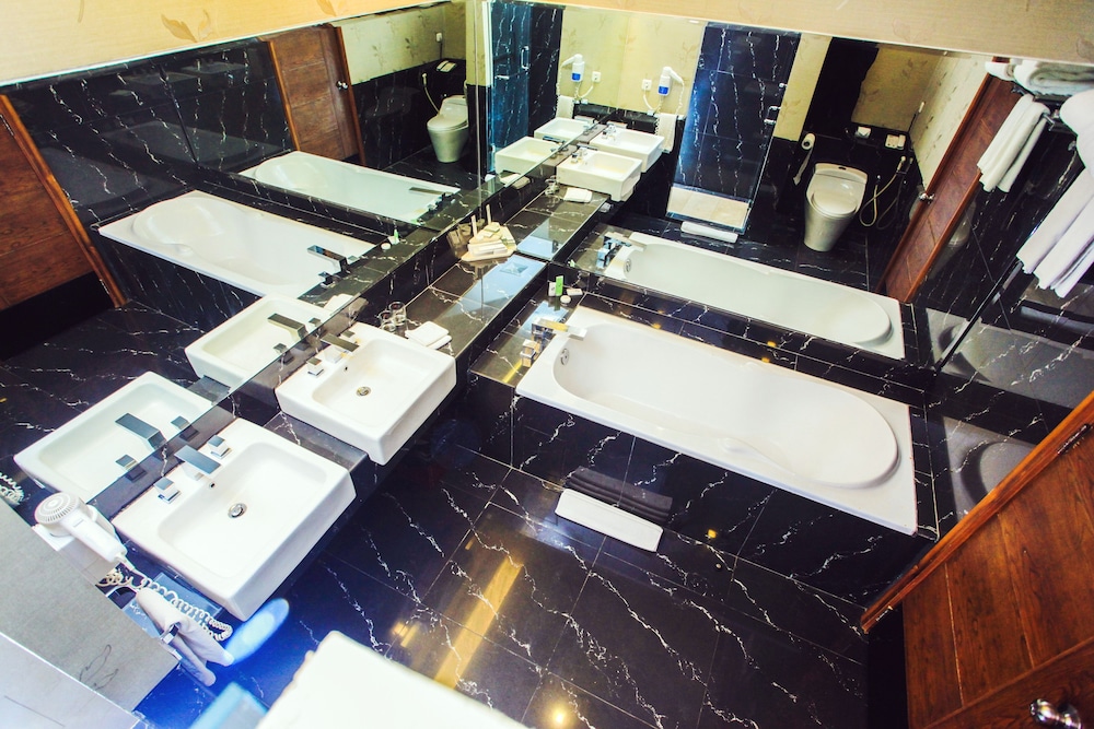 Swiss-Belhotel Kendari 70/70