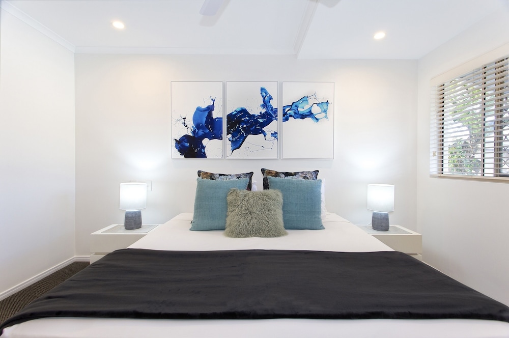 OFFSHORE NOOSA RESORT 27/78