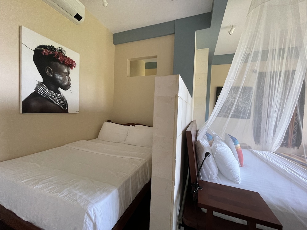 Suite, King and Queen Bed