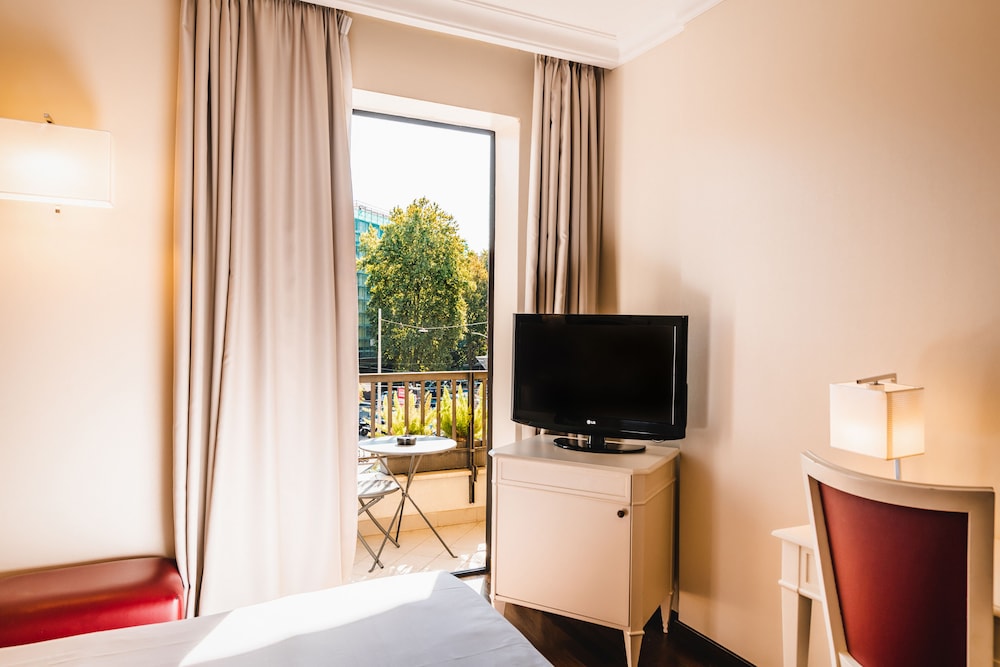 TRILUSSA PALACE HOTEL CONGRESS AND SPA 42/43
