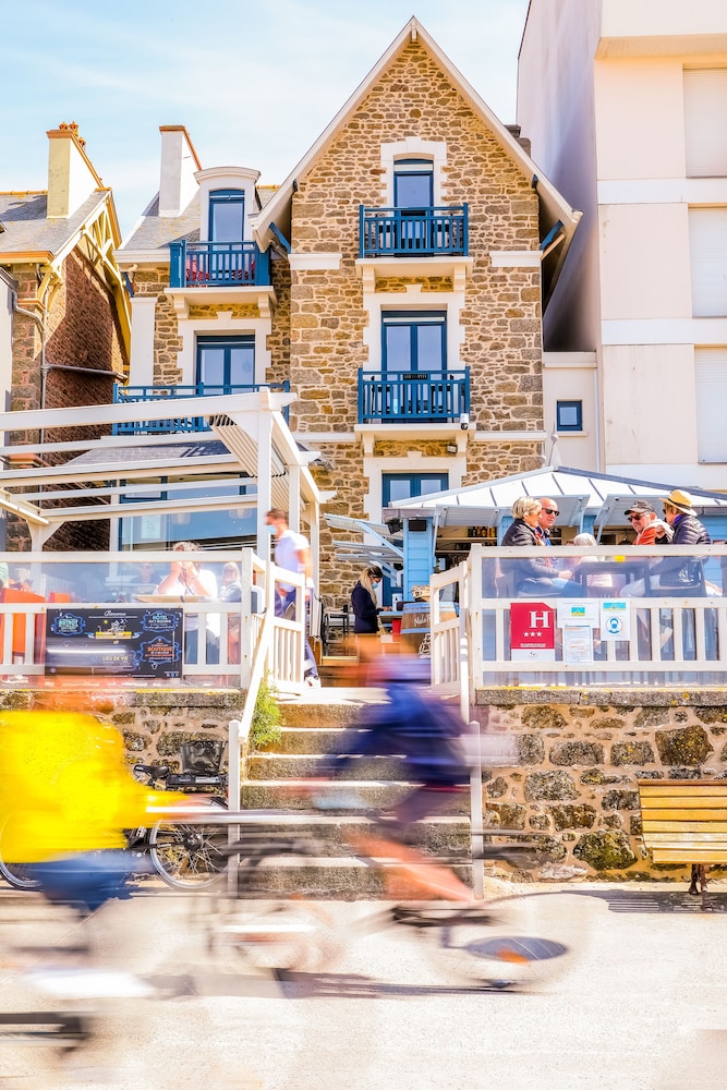 Hotel Les Charmettes 16/50