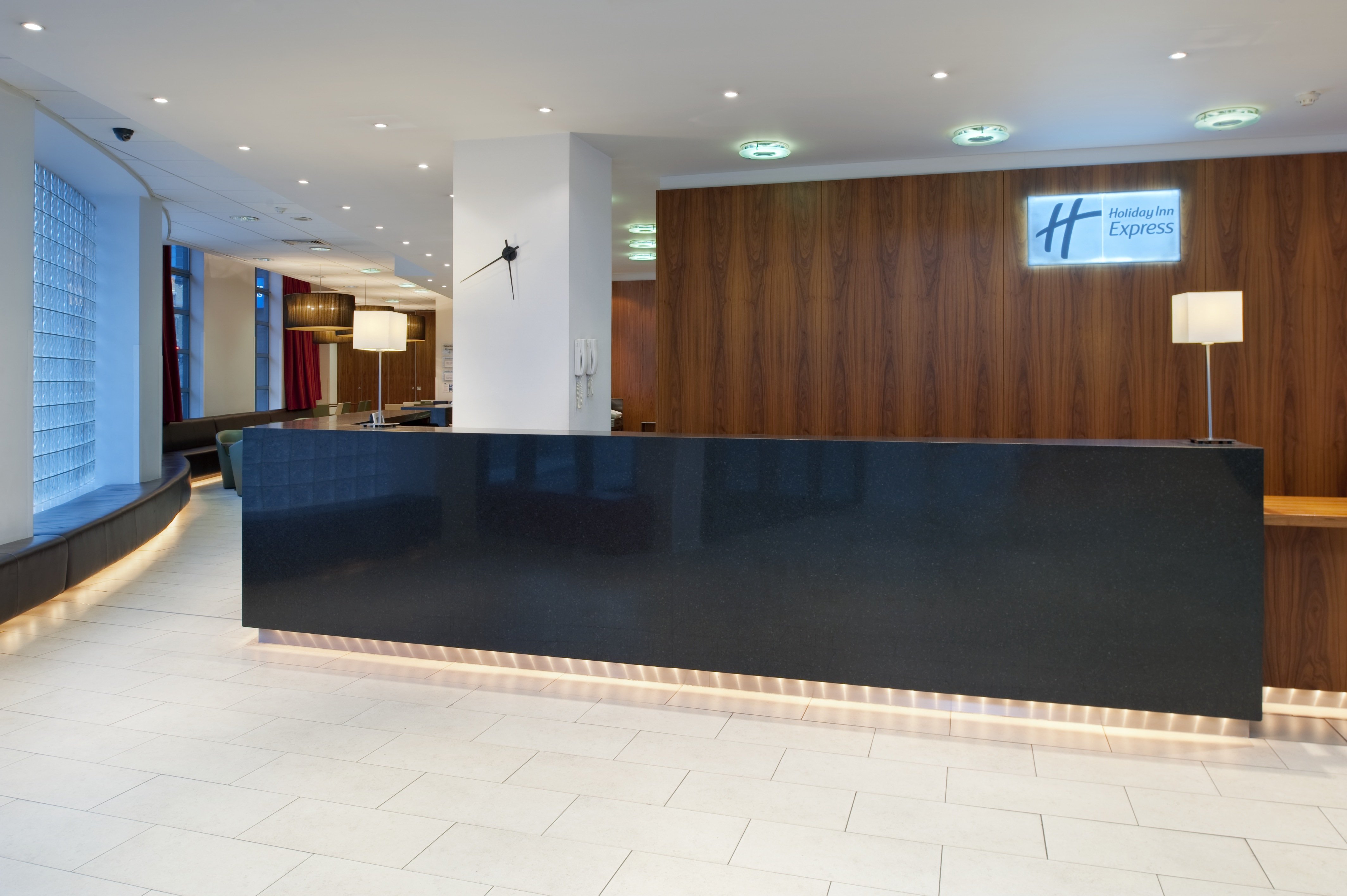 Holiday Inn Express London - City by IHG 11/35