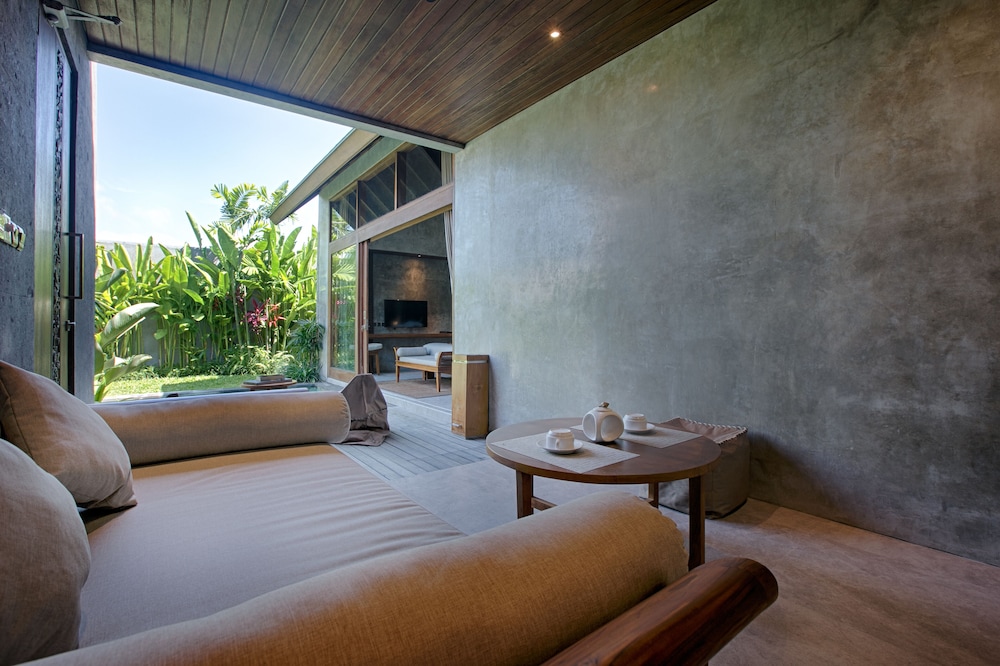 TAMAN DHARMAWANGSA SUITES 14/50