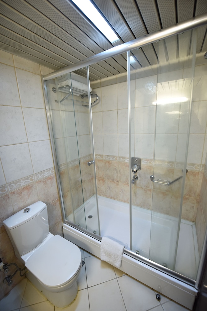 Asal Hotel 39/39