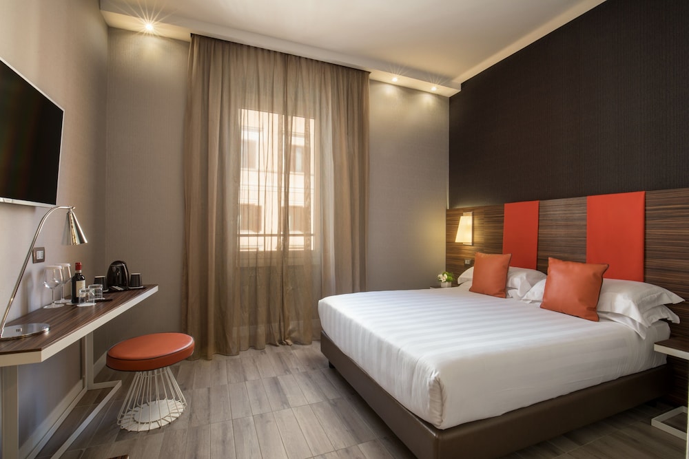 The Republic Hotel 26/59