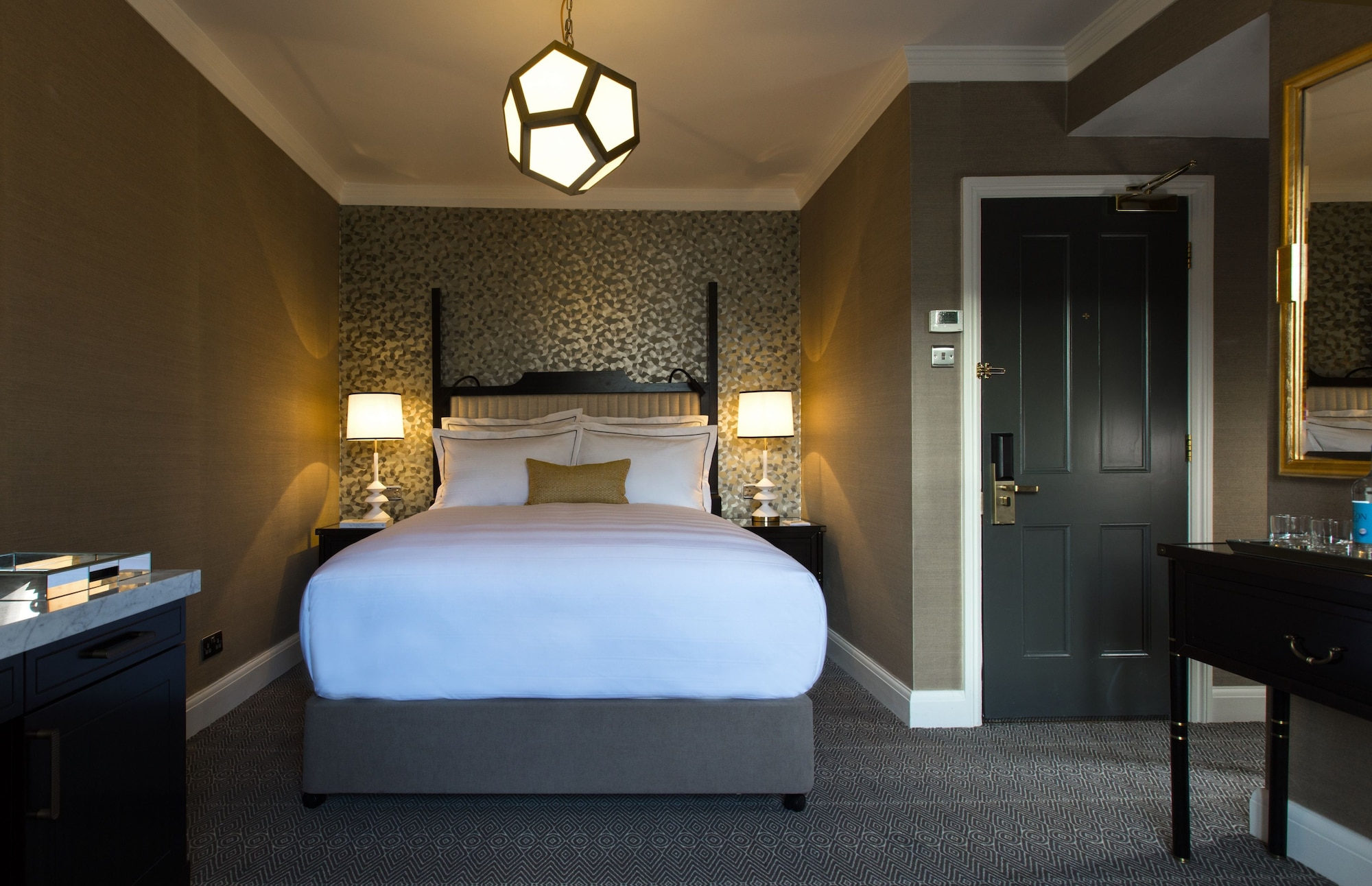 BLOOMSBURY, KING BED