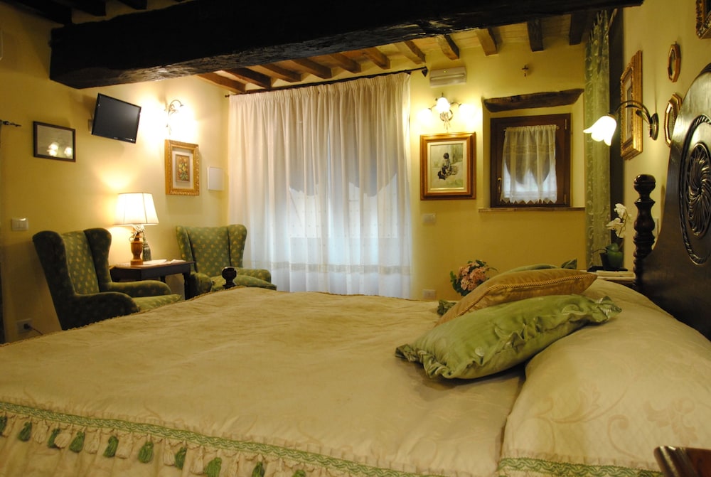 Albergo Torre Sangiovanni 12/75