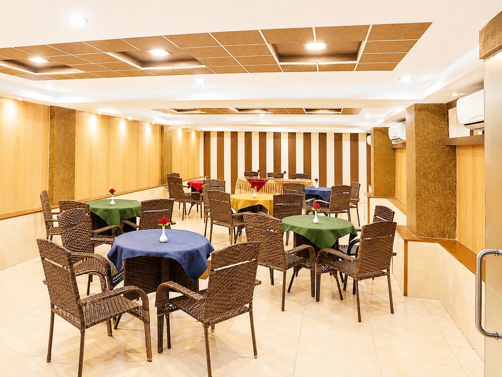 HOTEL ROYAL PALM 48/61
