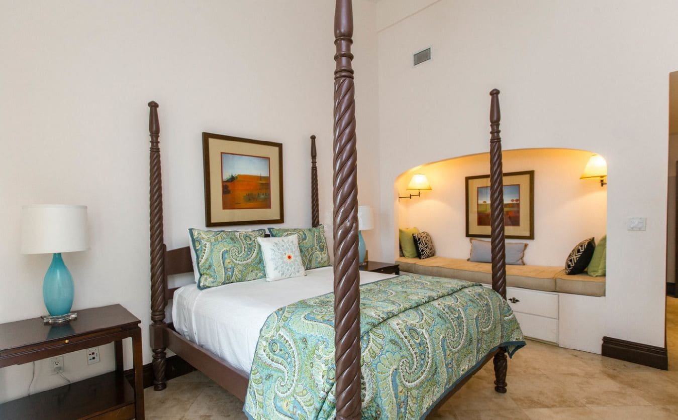 3 BEDROOMS, ESTATE, OCEAN FRONT