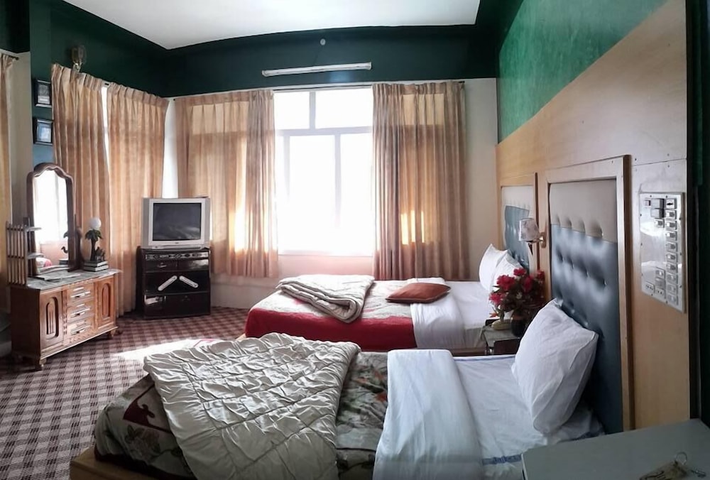 Legend Hotel Hunza 10/17