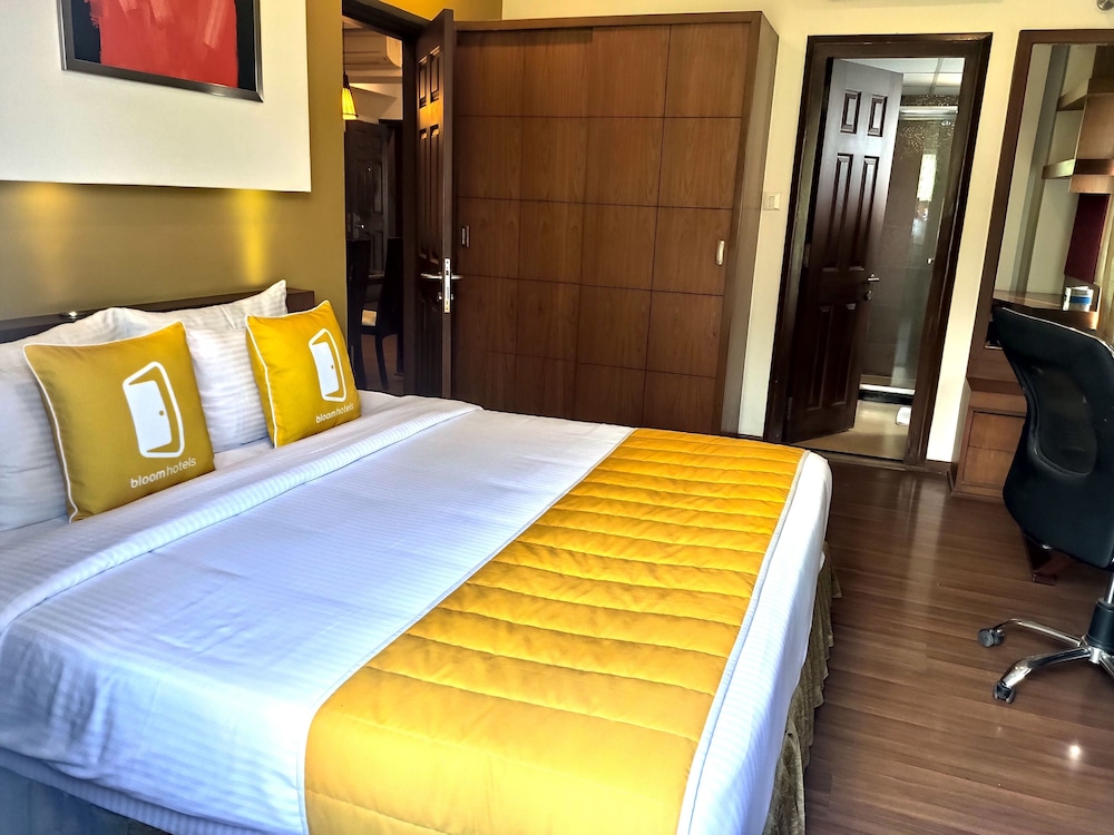 غرفة كلوب بسرير كينج، BloomSuites Electronics City (ex. Golden Tulip Hotel Bangalore Electronic City) 4/5