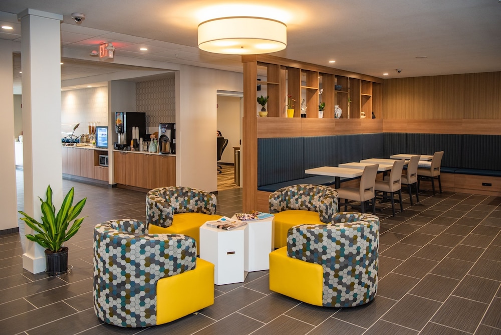 Microtel Inn And Suites By Wyndham Carlisle 42/60