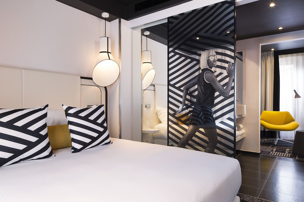 Hotel Ekta 25/40
