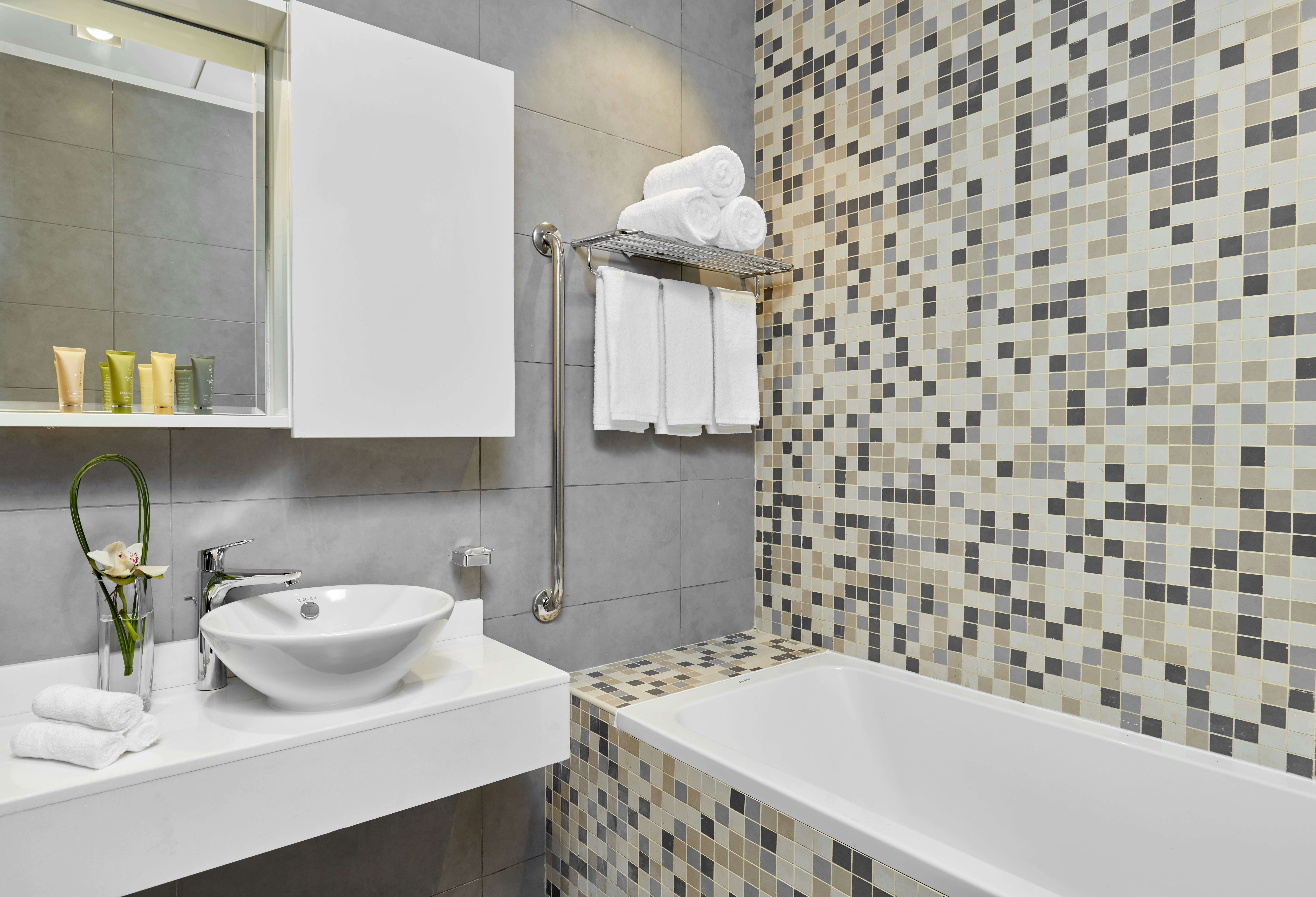 Staybridge Suites Doha Lusail 54/56