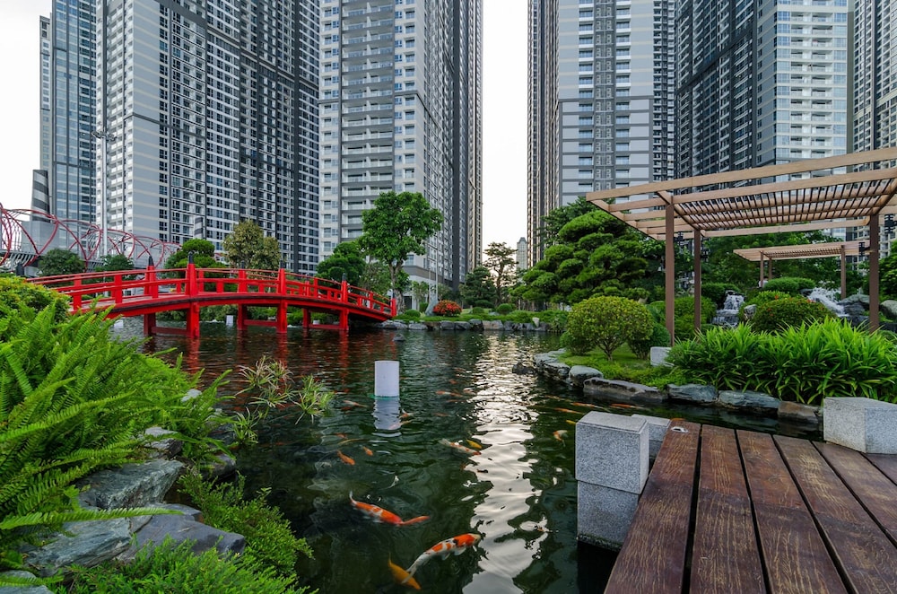 Hoasun Boutique Apartment - Vinhomes Central Park 44/50