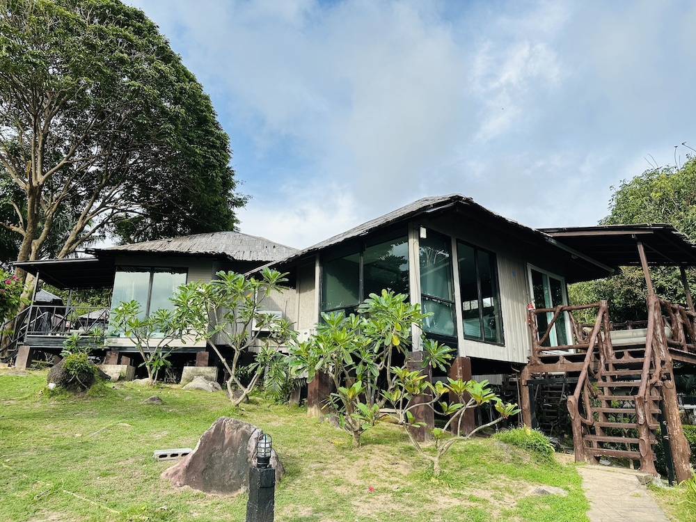 Hip Seaview Resort At Phi Phi 45/50