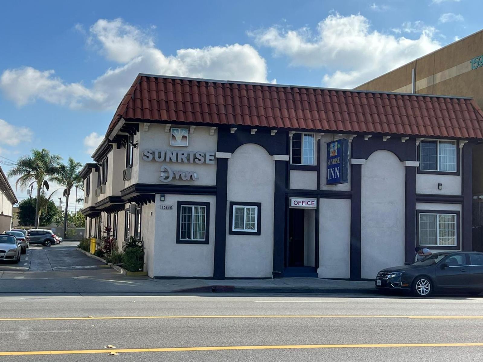 Sunrise Inn Gardena 6/27