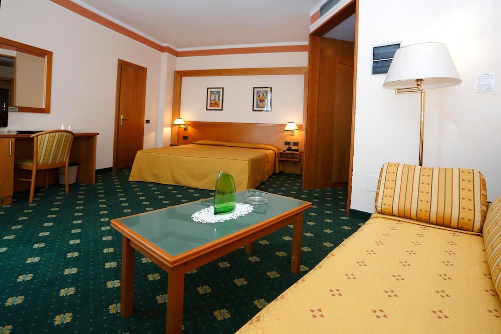 Hotel Estense 34/40