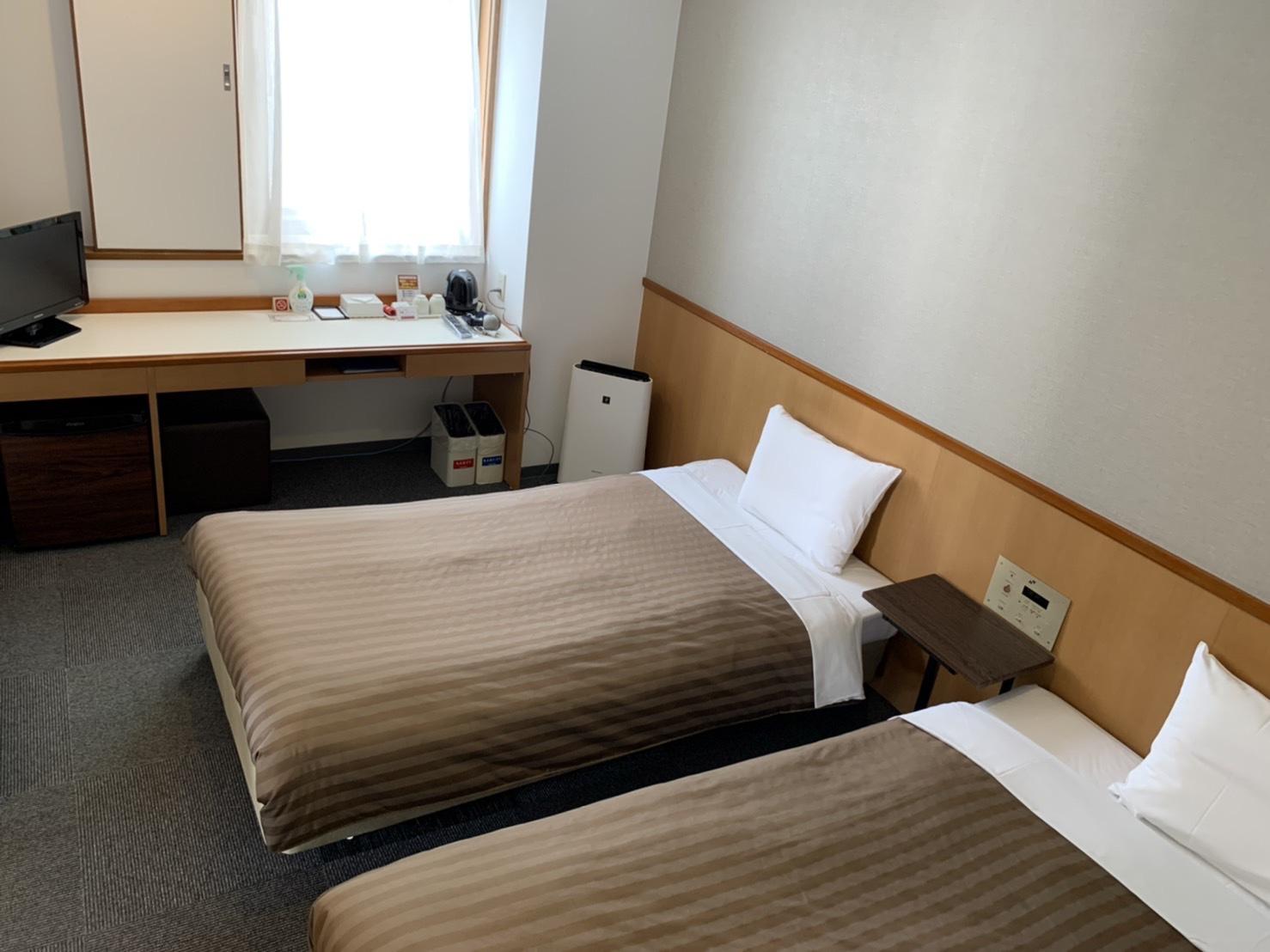 STANDARD, TWIN BEDS, SMOKING