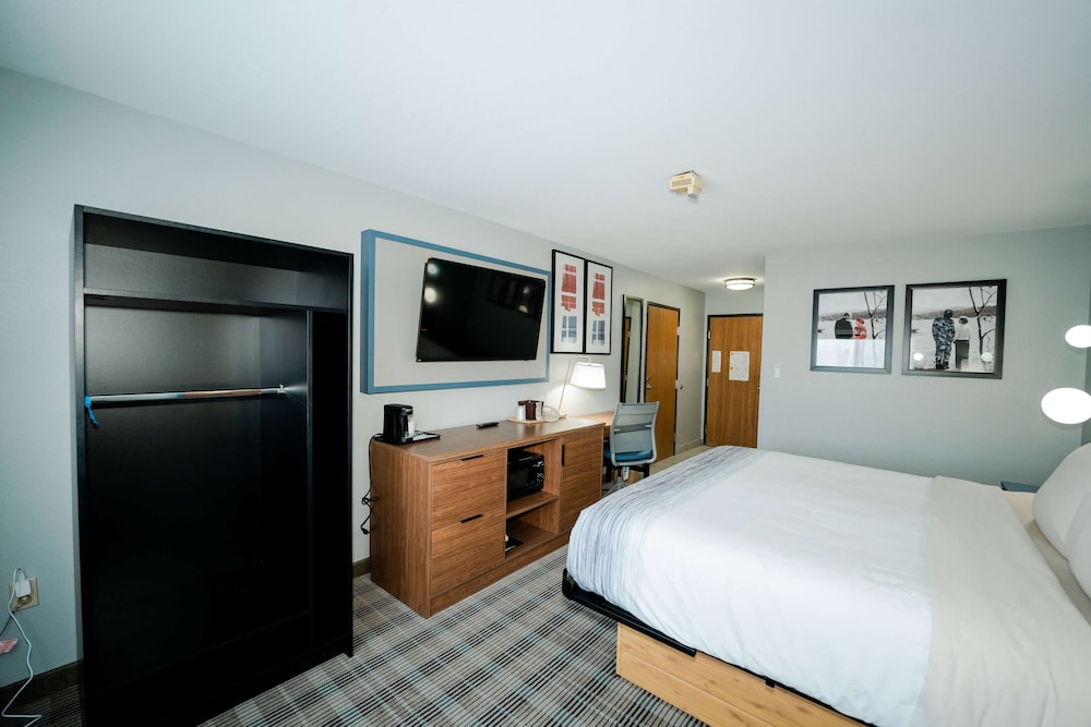 AmericInn by Wyndham Tomahawk 29/50