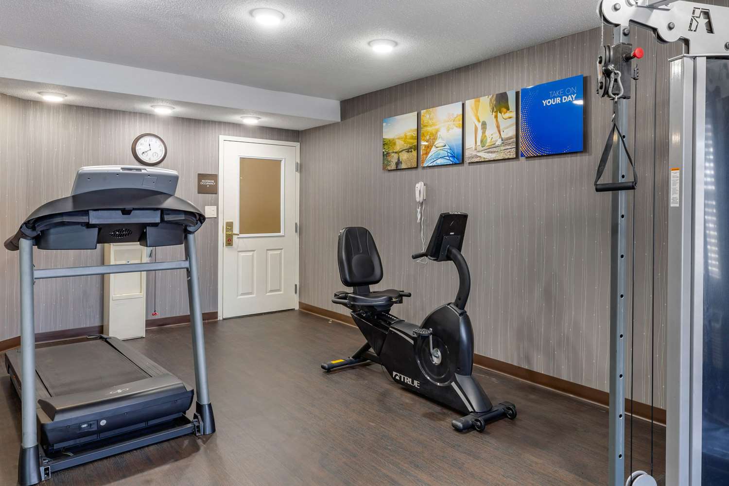 Comfort Inn Auburn-Worcester 15/46
