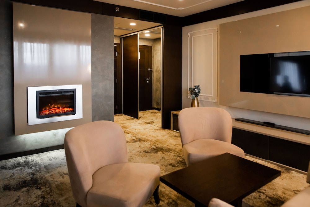 Malak Regency Hotel 54/72