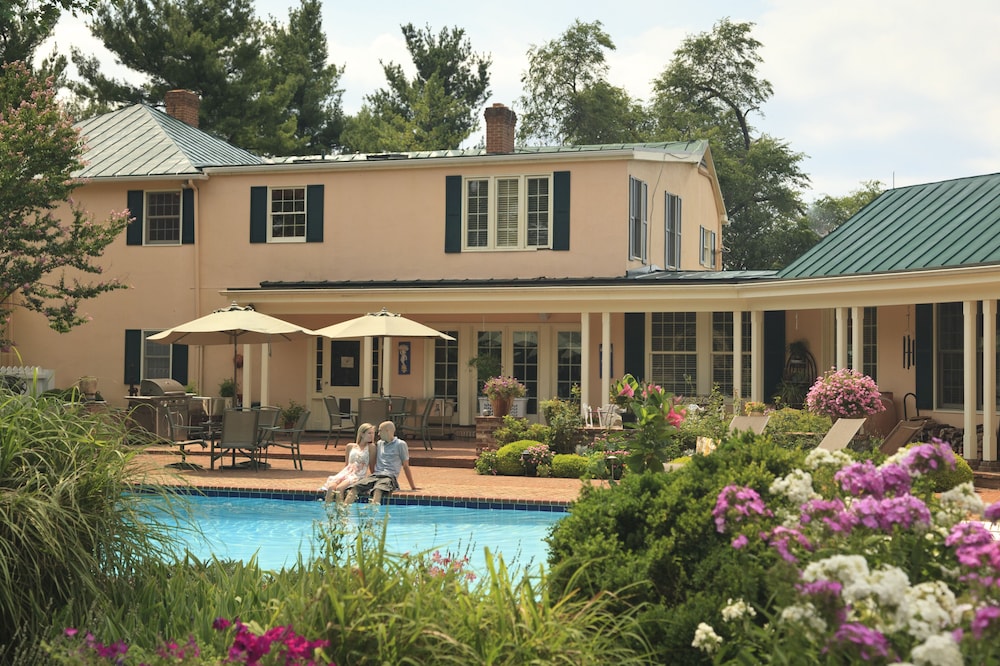 L Auberge Provencale Bed and Breakfast 3/51