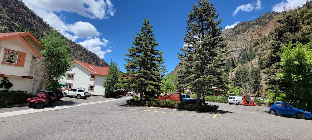 Hot Springs Inn 42/50