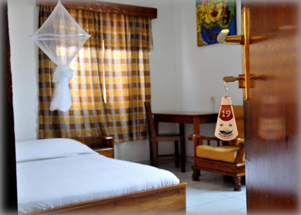 Hotel Aurore 37/63