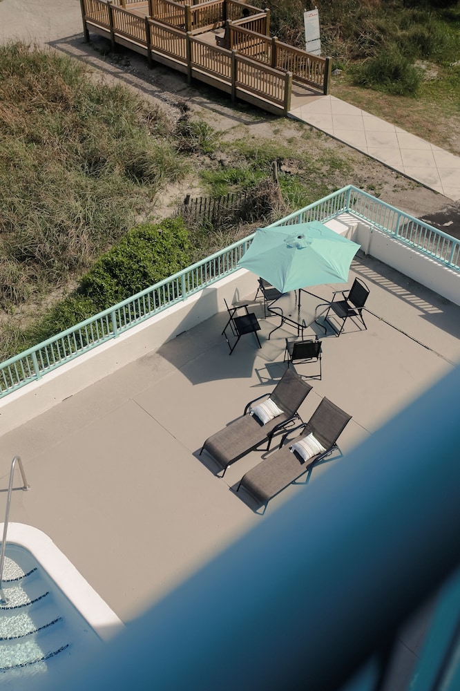 Southern Breeze Oceanfront 46/61