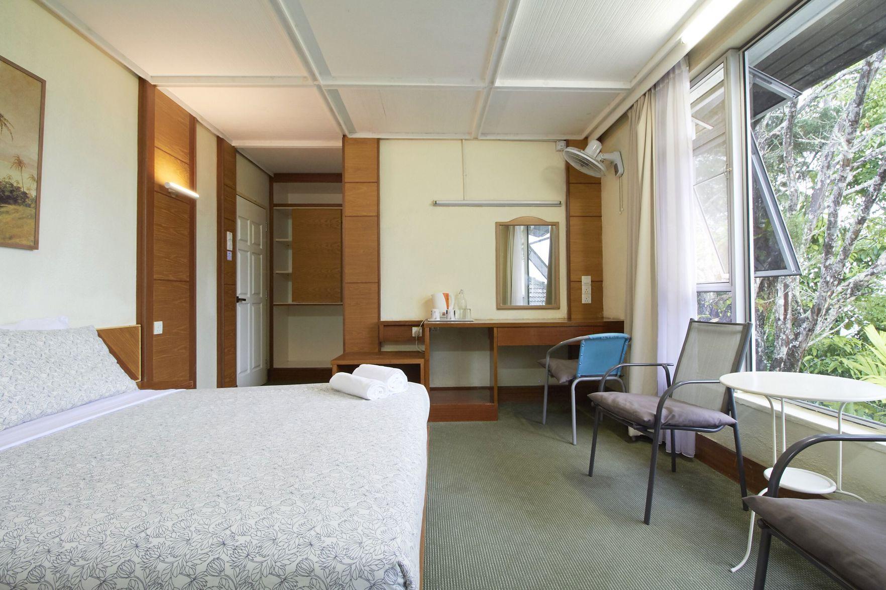 Room, Garden View