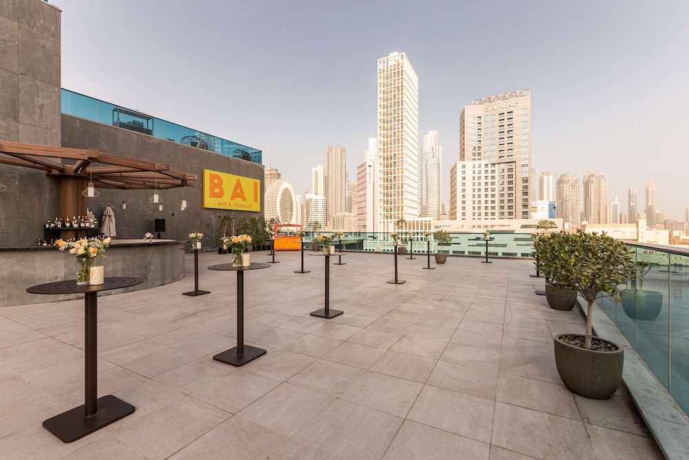 Radisson Blu Dubai Canal View 40/75